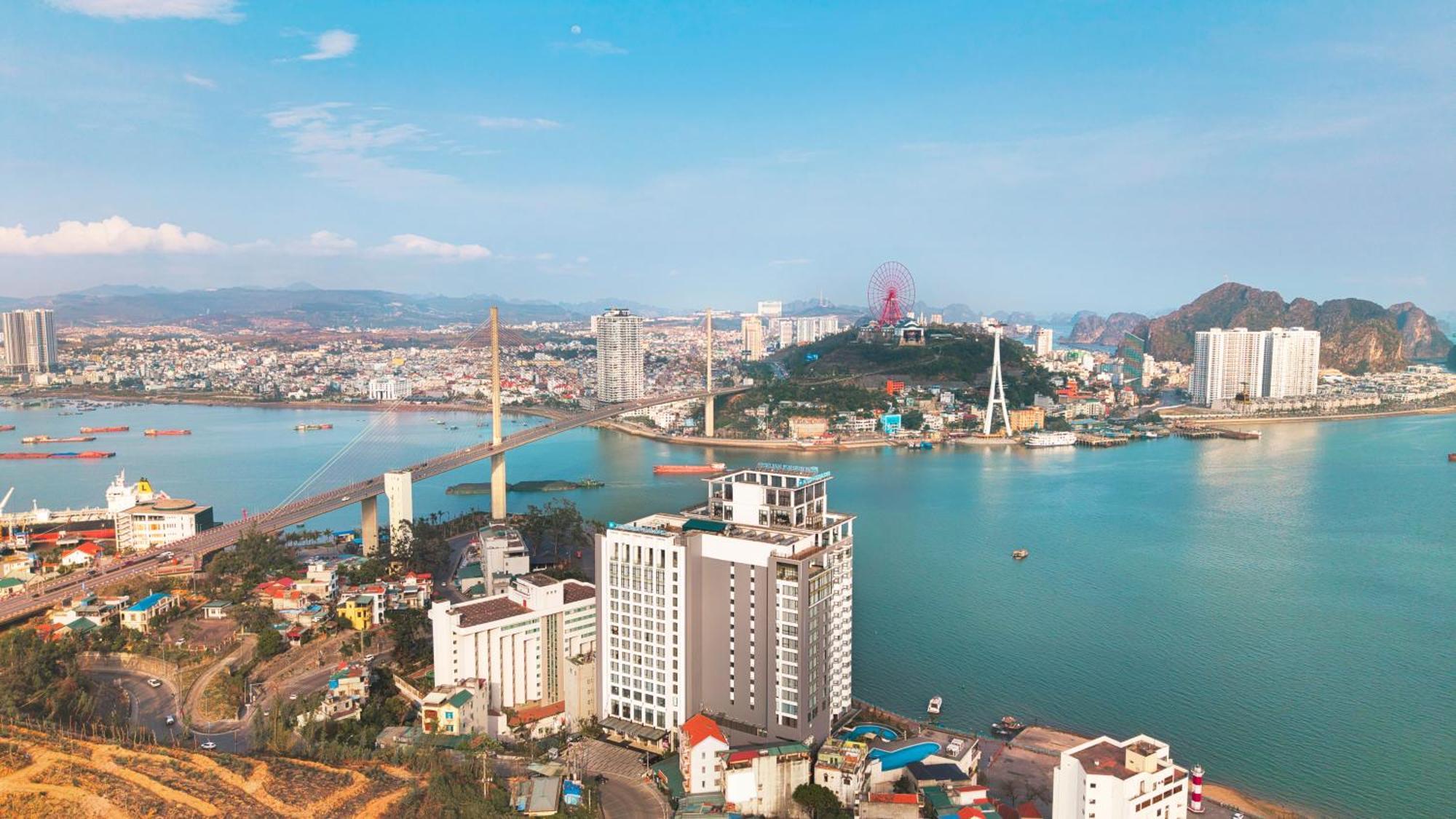 Wyndham Legend Halong Hotel Ha Long Exterior photo