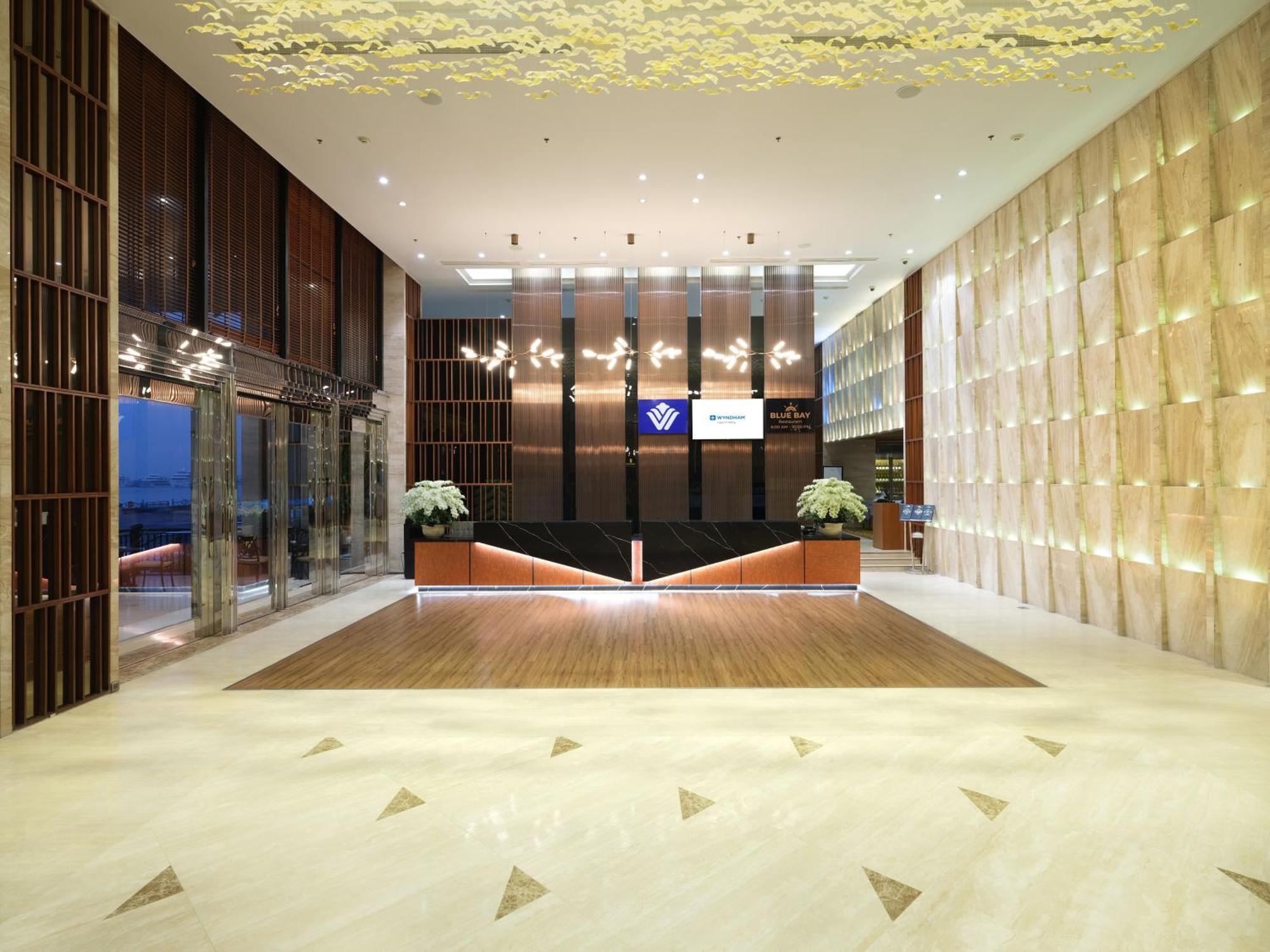 Wyndham Legend Halong Hotel Ha Long Exterior photo