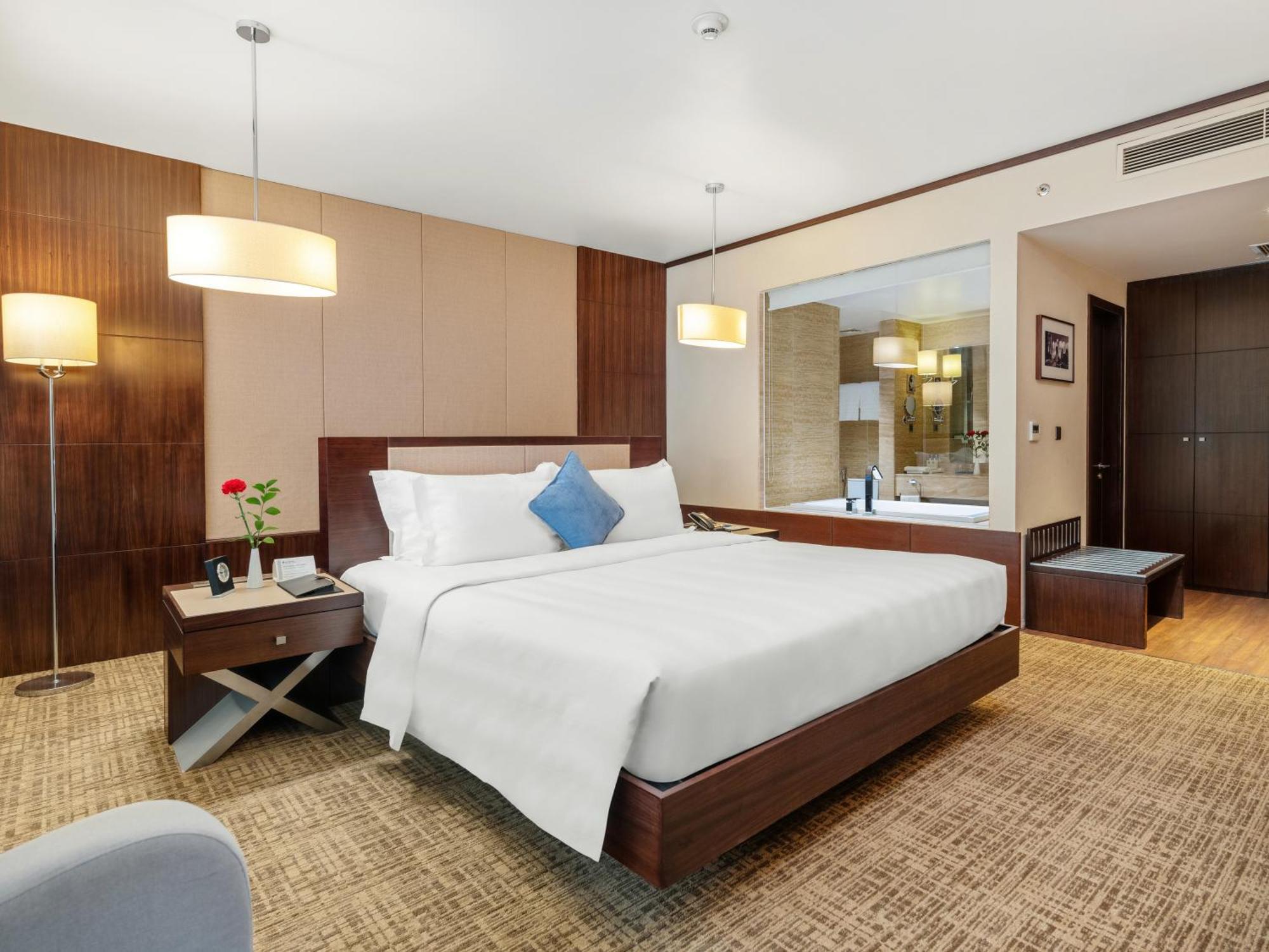 Wyndham Legend Halong Hotel Ha Long Exterior photo