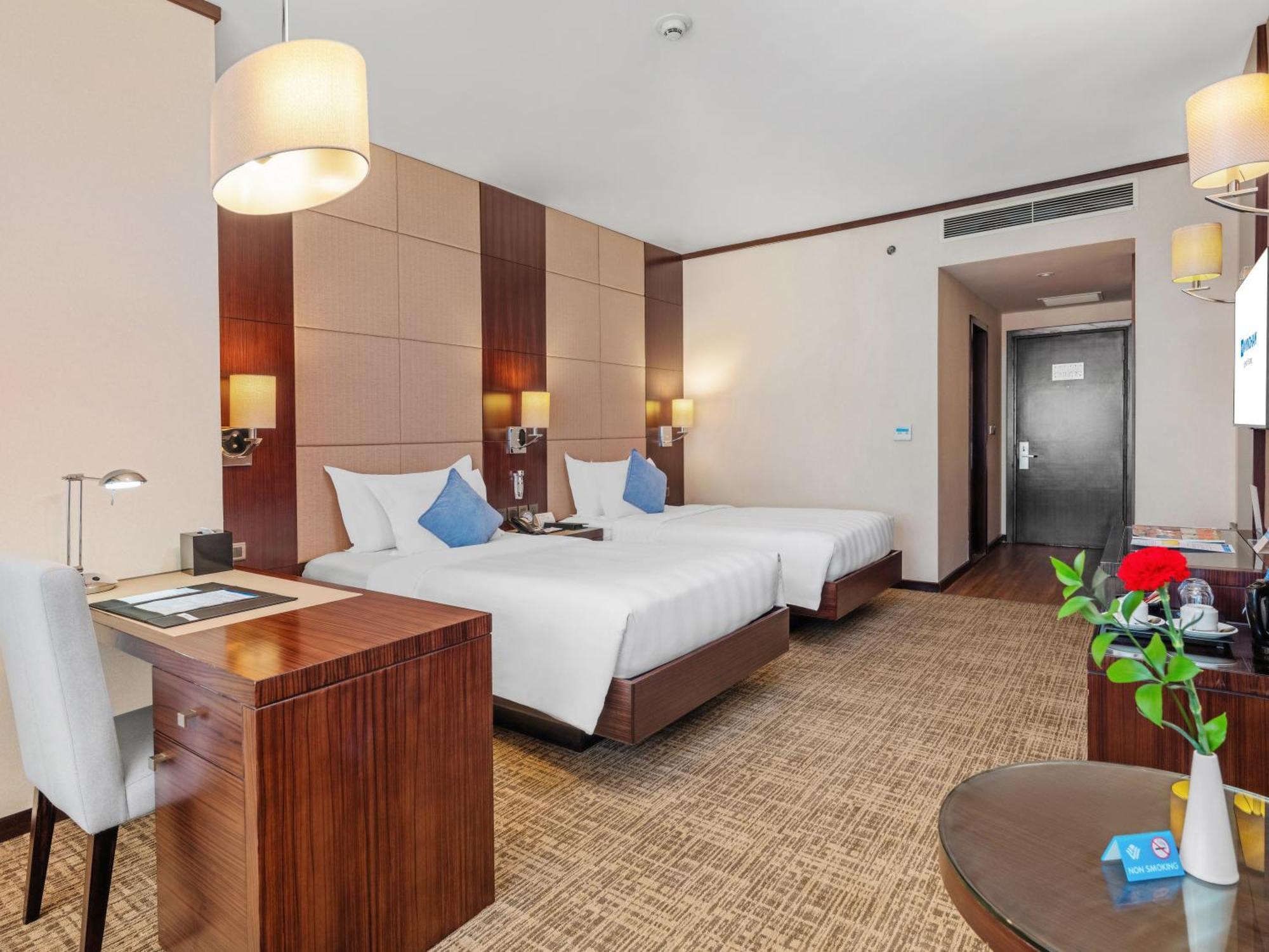 Wyndham Legend Halong Hotel Ha Long Exterior photo