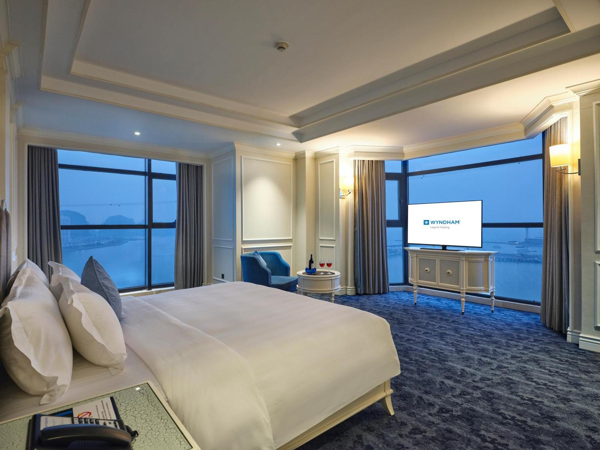 Wyndham Legend Halong Hotel Ha Long Exterior photo