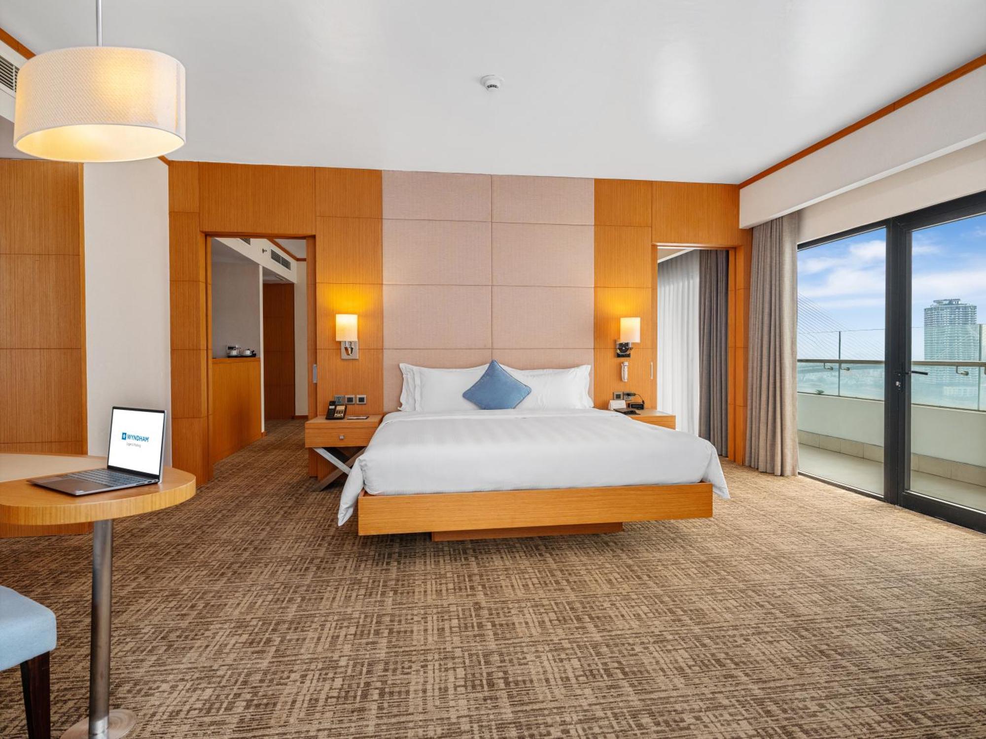 Wyndham Legend Halong Hotel Ha Long Exterior photo