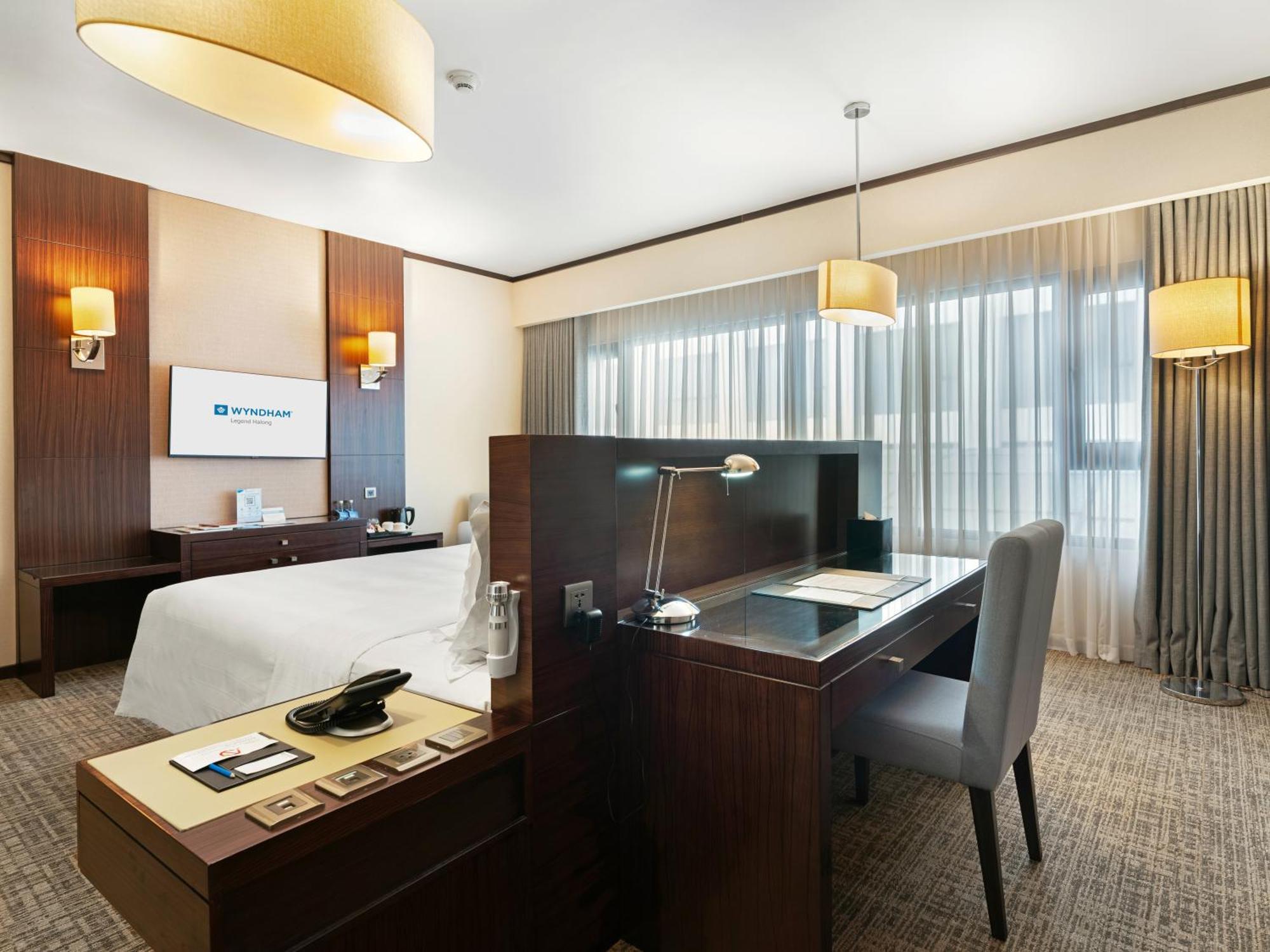 Wyndham Legend Halong Hotel Ha Long Exterior photo