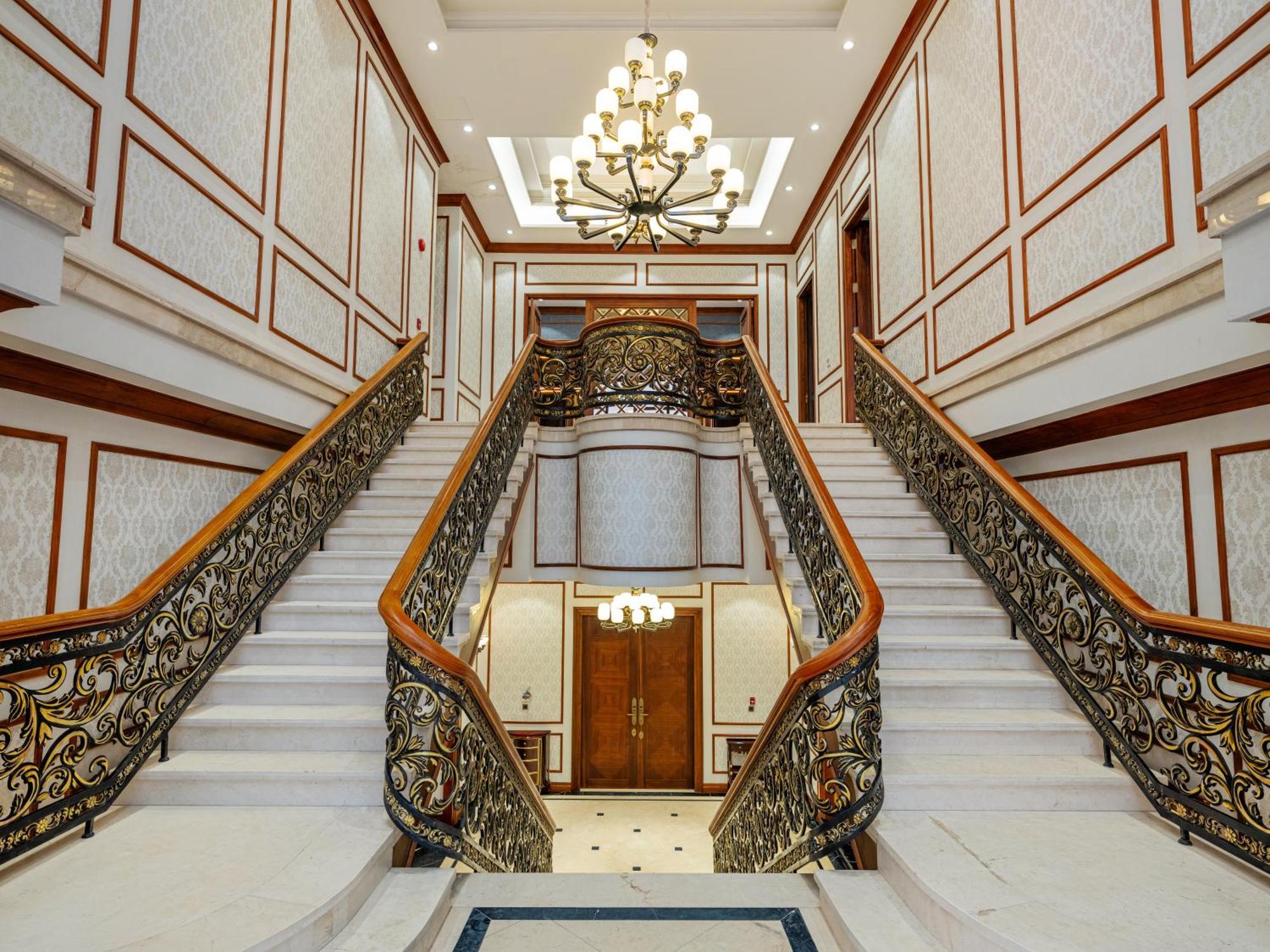 Wyndham Legend Halong Hotel Ha Long Exterior photo