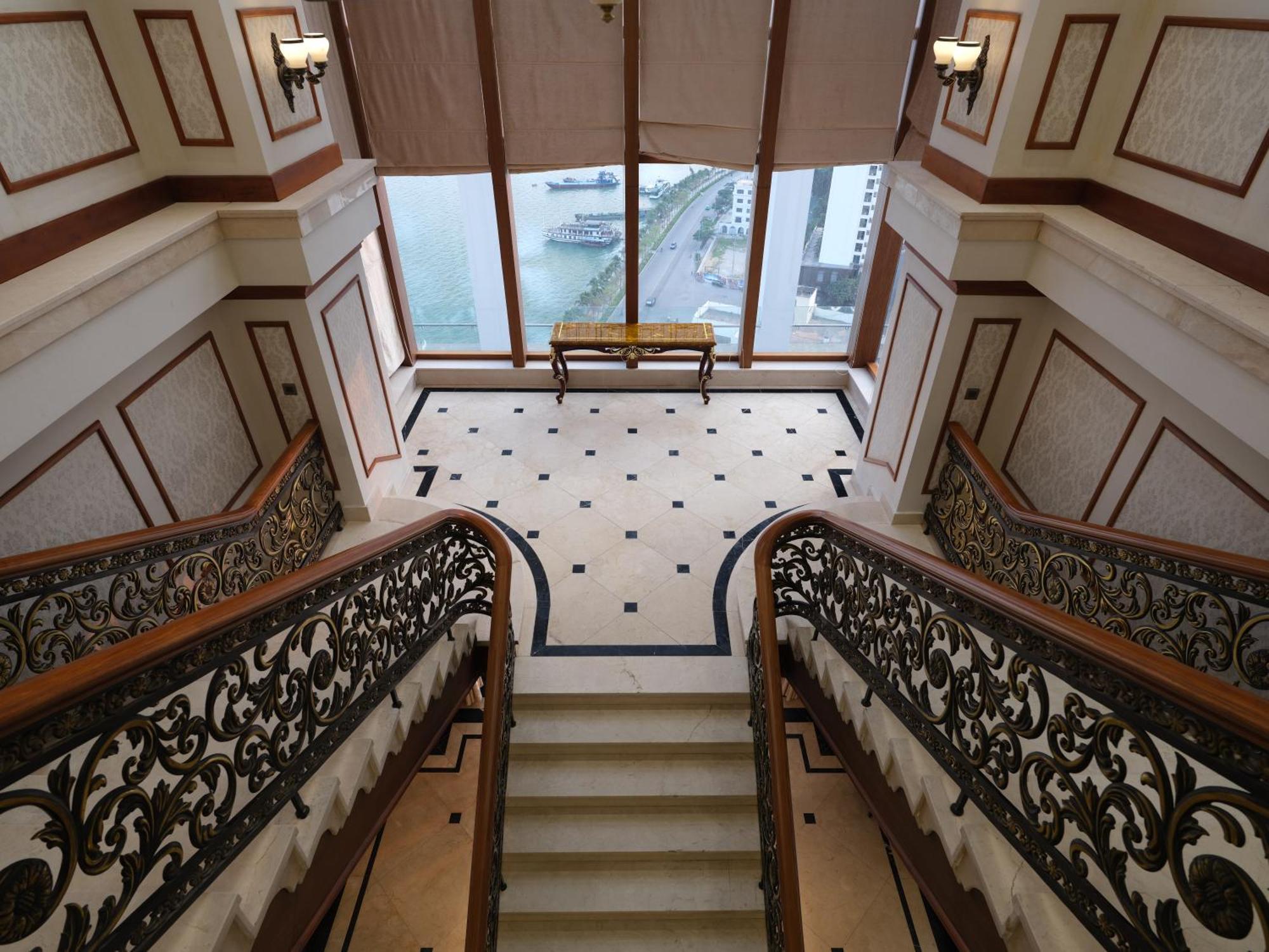 Wyndham Legend Halong Hotel Ha Long Exterior photo